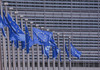 Europäische Flaggen vor Europaparlament