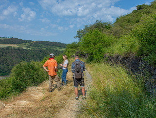 Das Outdoor-Team bei der Planung von Naturschutzmaßnahmen im Mittelrheintal