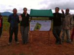 Naturefund-Team vor Parzelle in Ibity, Madagaskar