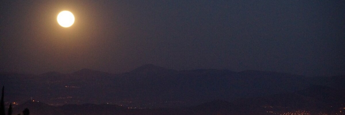 Full moon in Cochabamba