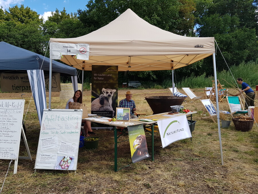 Naturefund Stand + Mitarbeiter